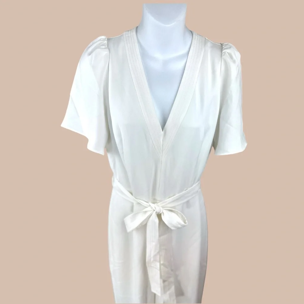 White House‎ Black Market NWOT Size 8 White belted short sleeve Jumpsuit
